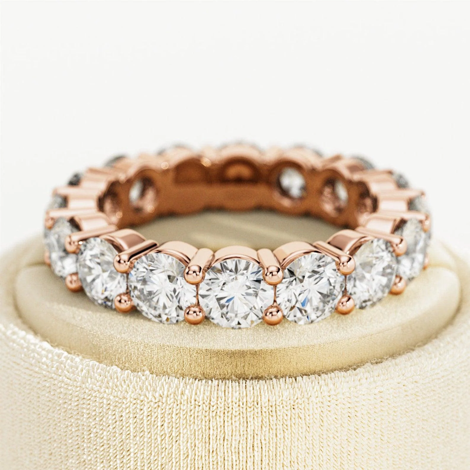 Round Diamond Claw Set Full Eternity Ring for Women's - 4.00Ct - 6.00Ct - D/VS - Image 2