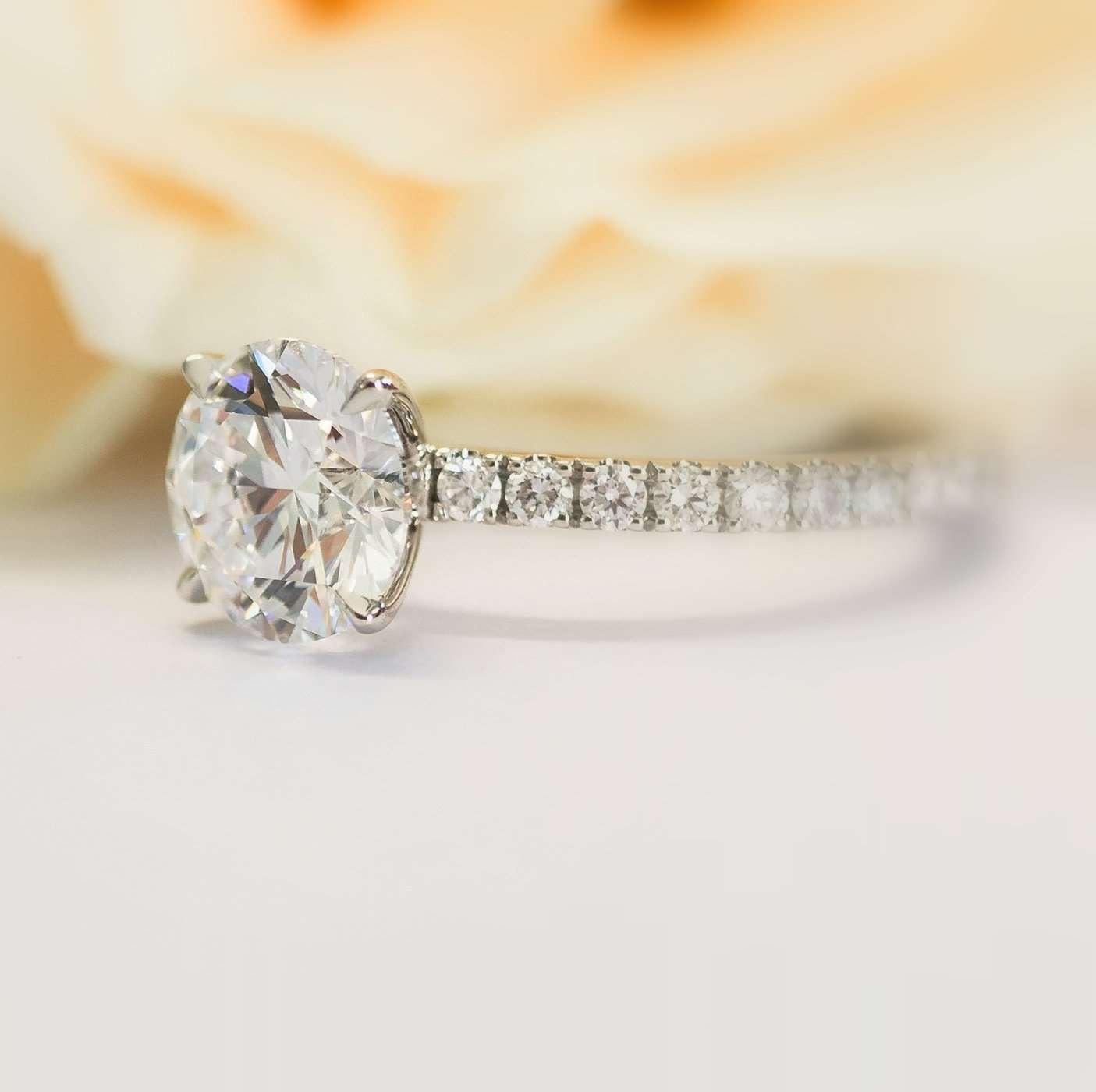 Last Piece IGI Certified 4.50Ct Round Diamond Engagement Ring in Platinum - Image 6
