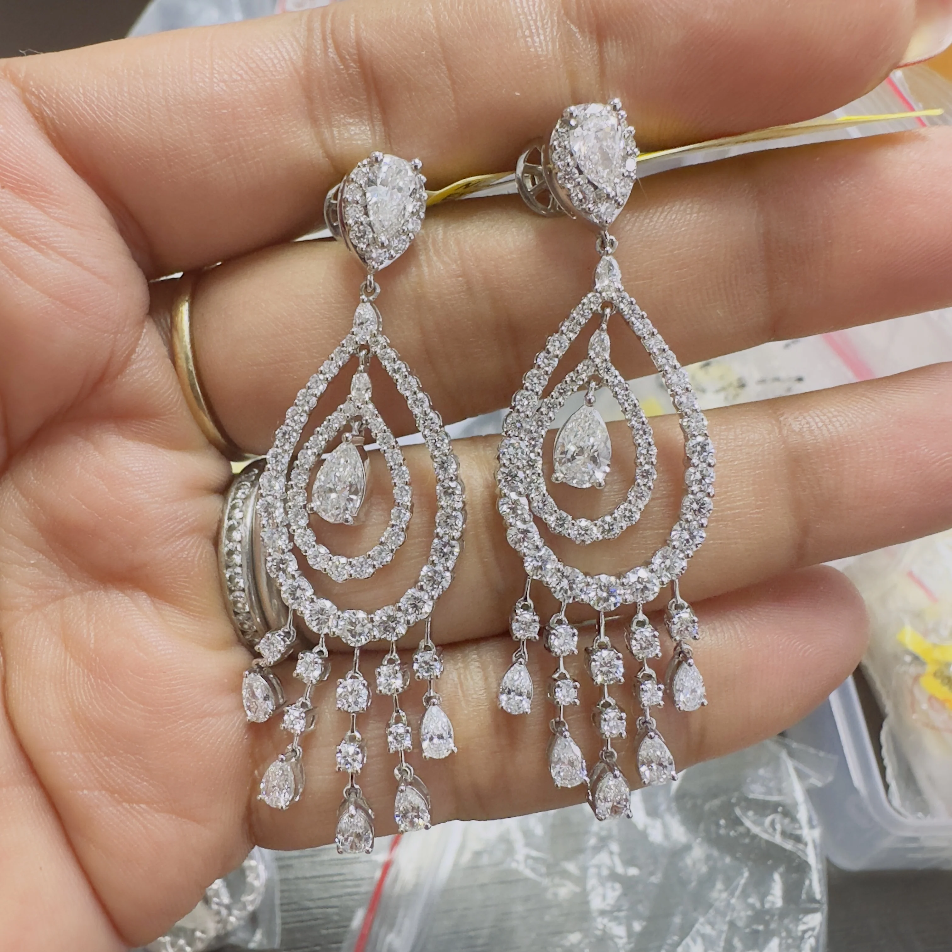 Top Quality..! 7Ct Pear and Round Diamond Designer Long Earrings In white Gold - Image 2