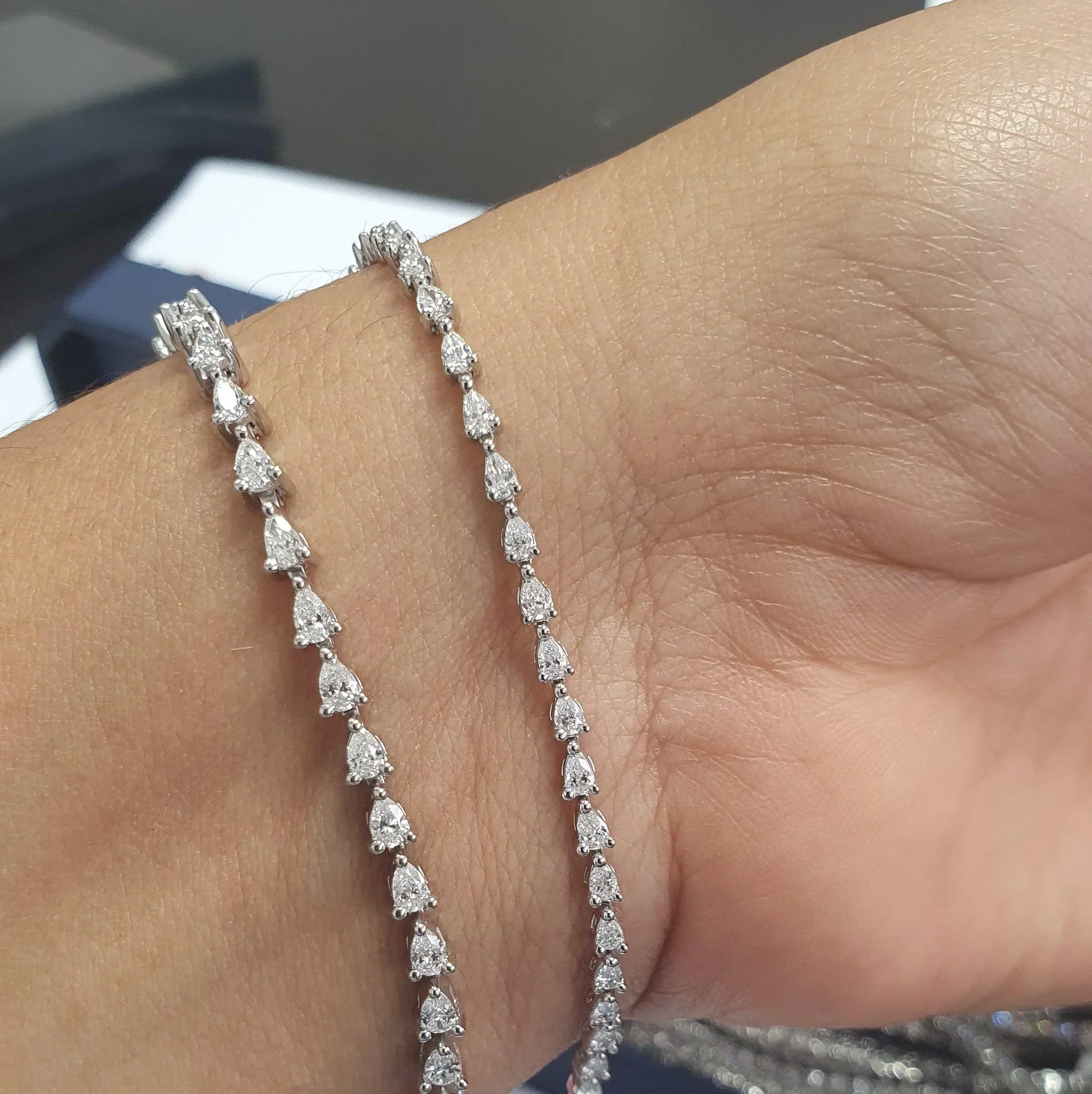 D/VS Quality 2.00 CT 100% Natural Pear Diamond Tennis Platinum Bracelet For Women - Image 3